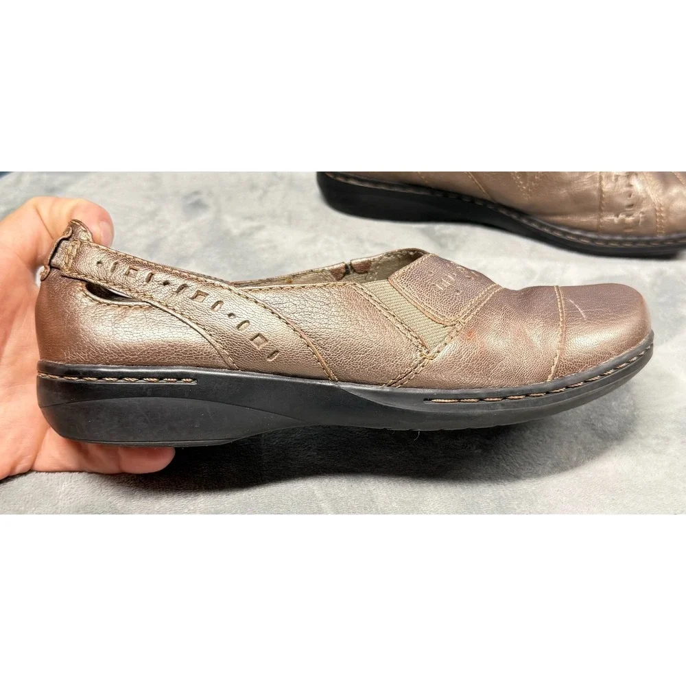 Clarks Collection Womens 8 Bronze Leather Slip On Shoes Cutout Comfort